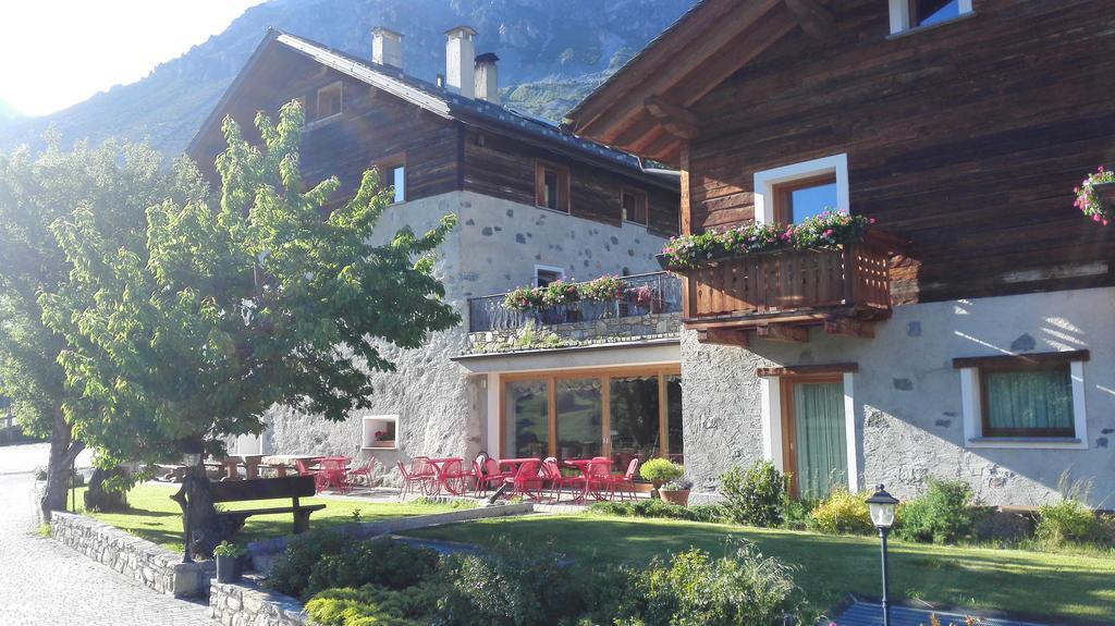 Agriturismo Raethia Isolaccia Exterior photo